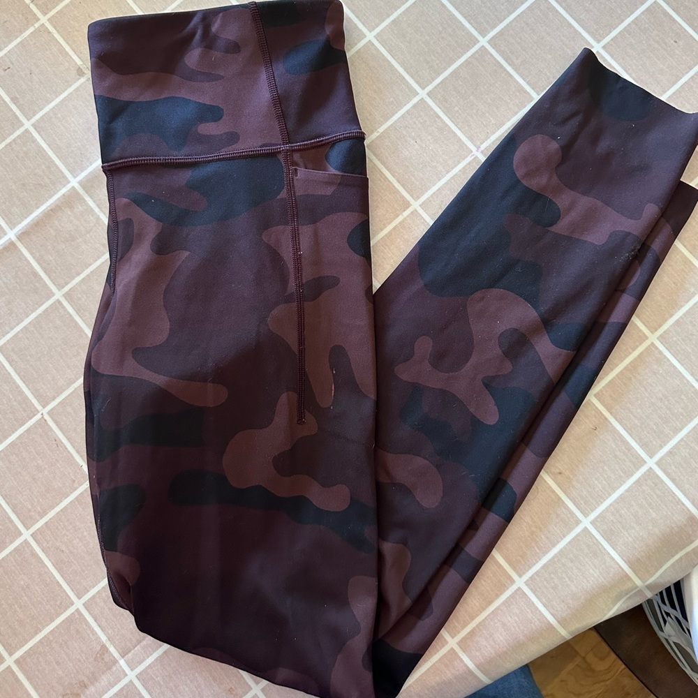 GAP Fit Brown Camo Leggings - Small